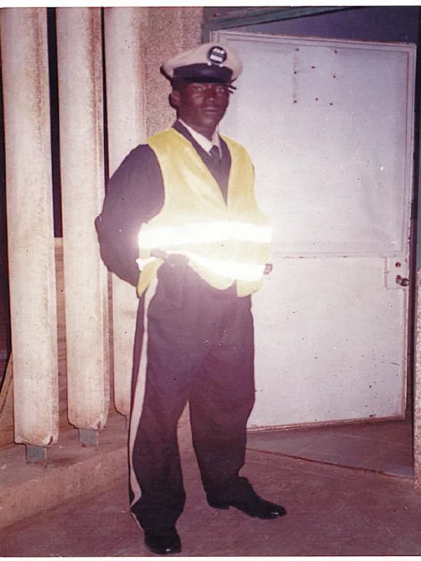 Agent SEGIC en poste, archives de l'entreprise